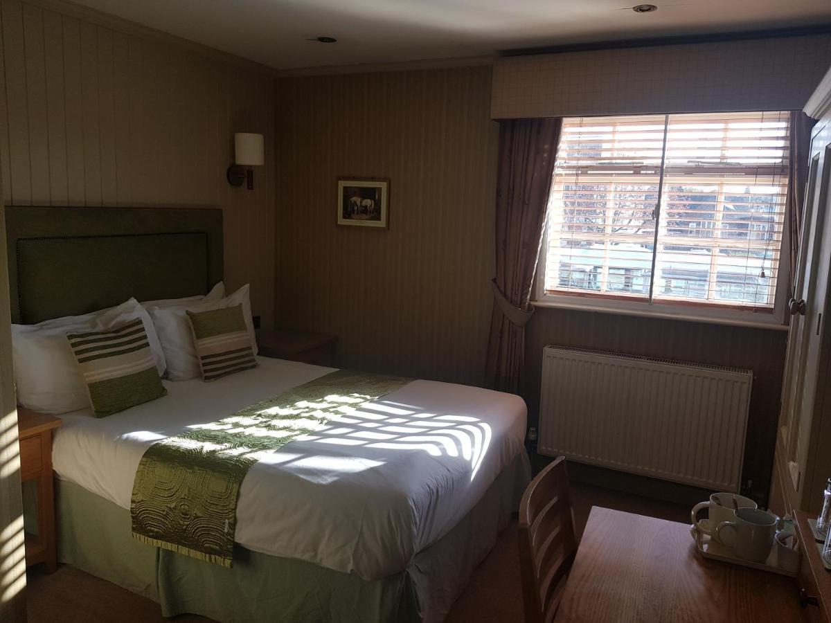 Bed and Breakfast Red Cow Nantwich Крю Екстер'єр фото
